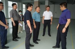 集产物展现、供需对接、商业洽商、电商曲播等